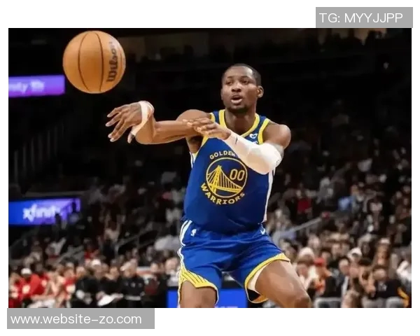 勇士半场苦战落后雄鹿仅2分库明加高效砍下16分4篮板表现抢眼