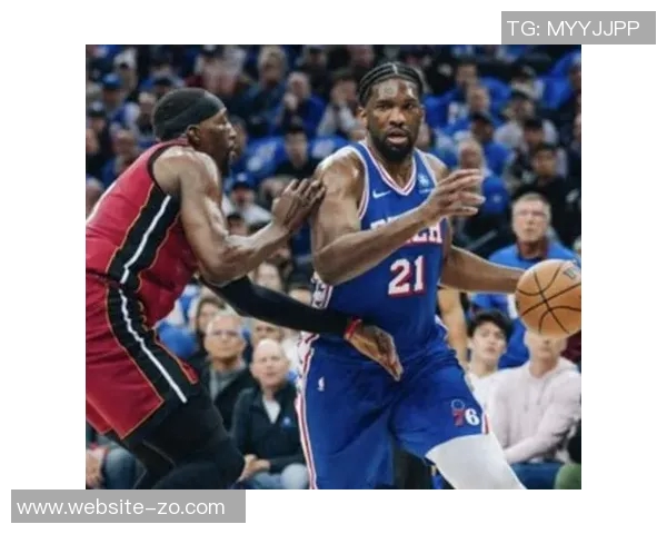 恩比德赛季首扣篮展现强势状态76人若健康将成为东部季后赛黑马 恩比德赛季首扣篮展现强势状态76人若健康将成为东部季后赛黑马