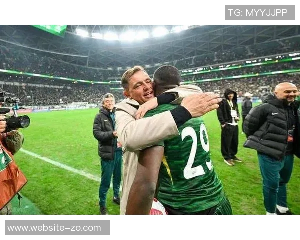 国安代理主教练拉米罗昨晚离京引发转正猜测球迷热议